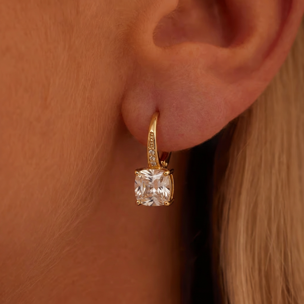 SPARKELLE™ - HOOP EARRINGS WITH SPARKLING STONES