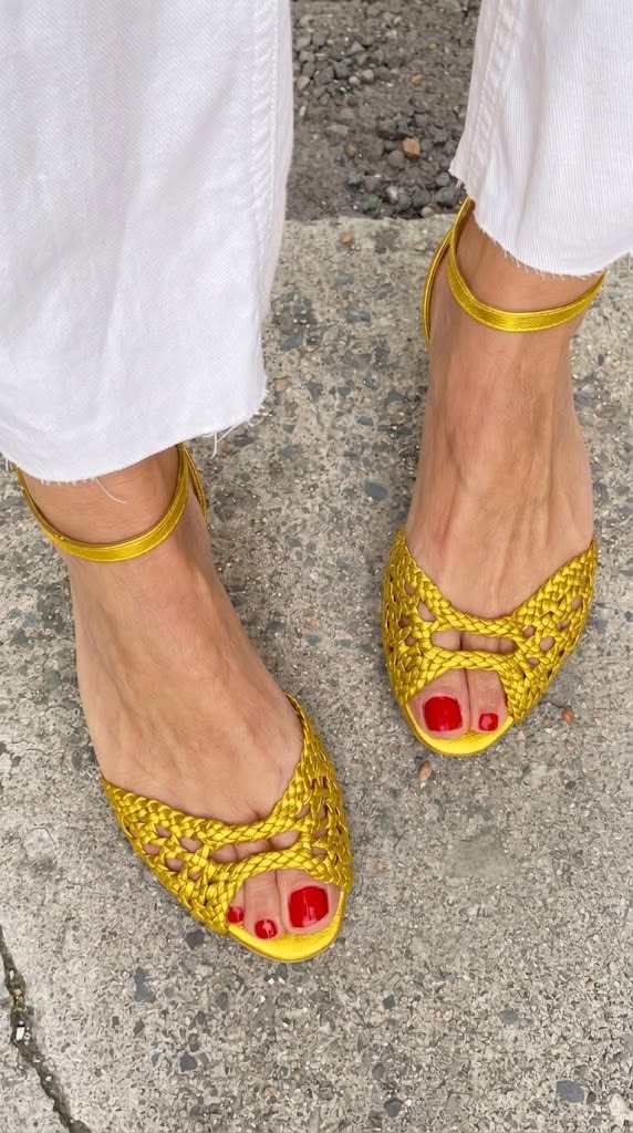 ISADORA™ - GOLDEN WOVEN ANKLE-STRAP SANDALS