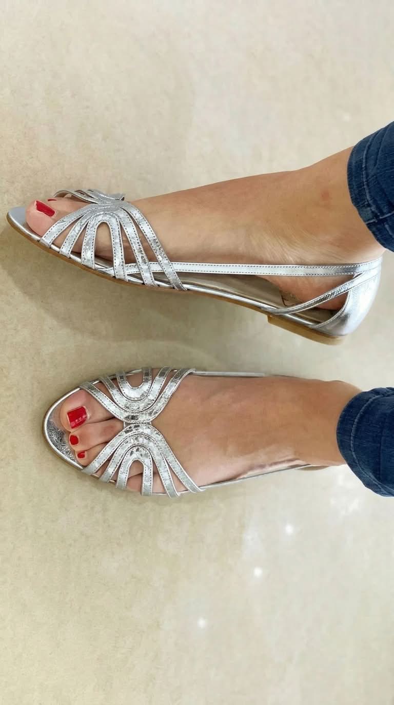 ELEONORA™ - GOLDEN STRAPPY SANDALS
