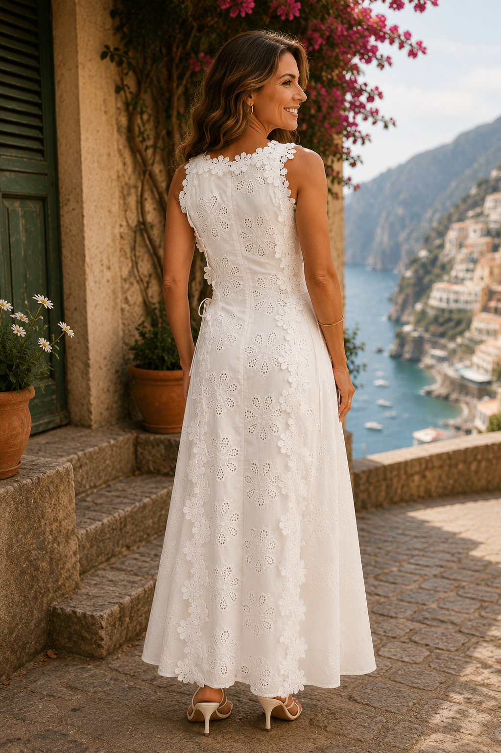 DELLA™ - EMBROIDERED MAXI DRESS