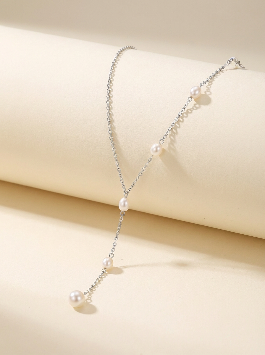 PEARLESSE™ - VINTAGE PEARL NECKLACE & EARRINGS SET