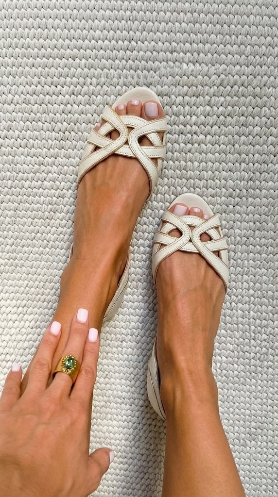 CAMILLA™ - WOVEN CREAM SANDALS