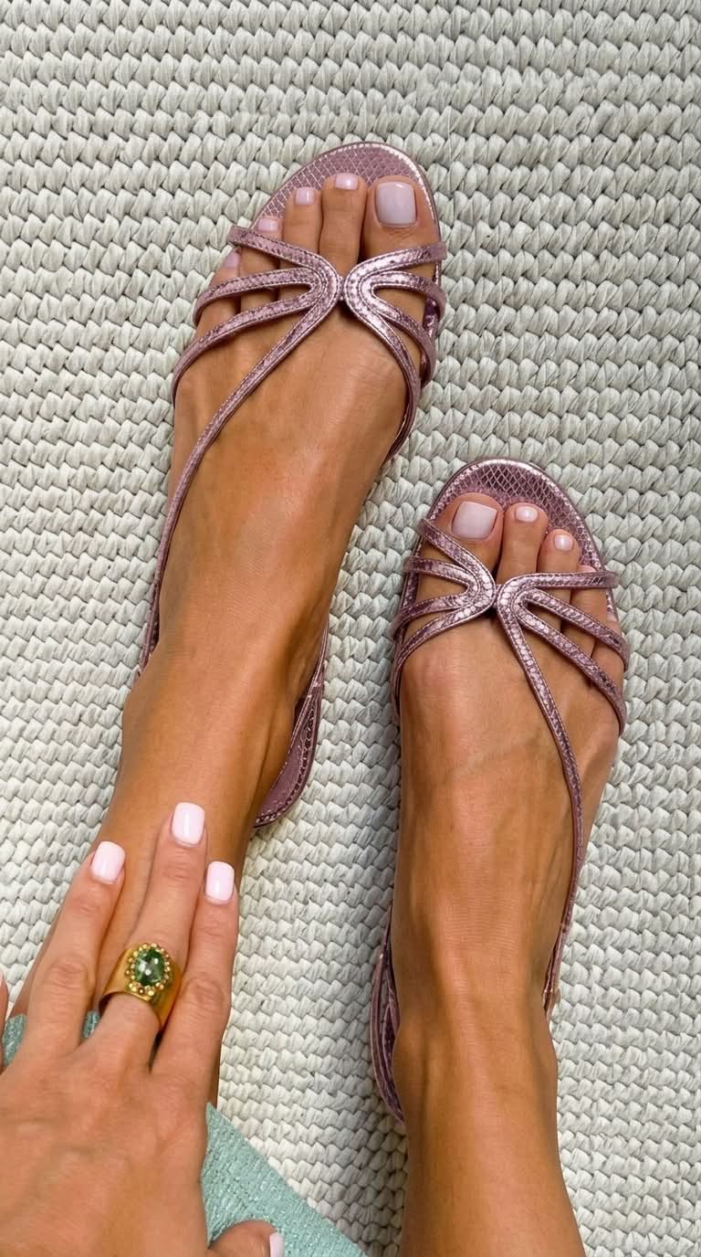 GINEVRA™ - GOLDEN STRAPPY FLAT SANDALS