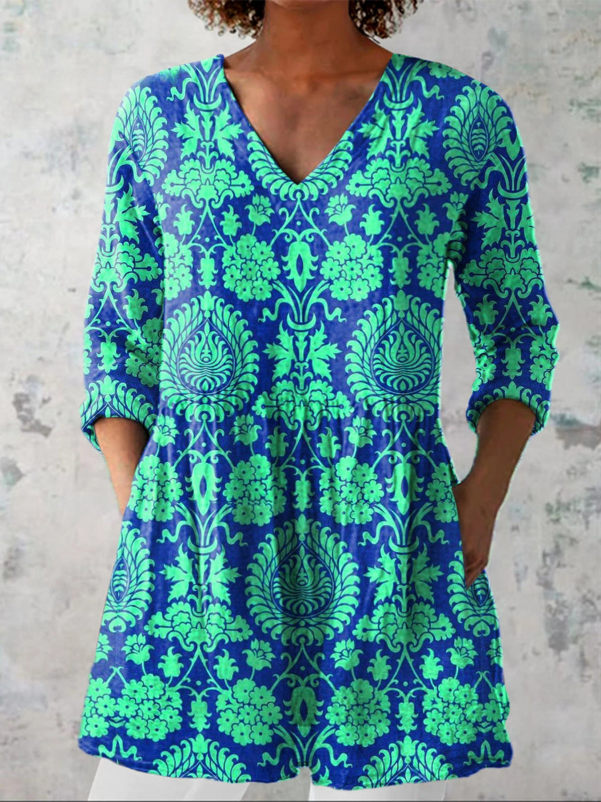 INES™ - FLOWING V-NECK BLOUSE