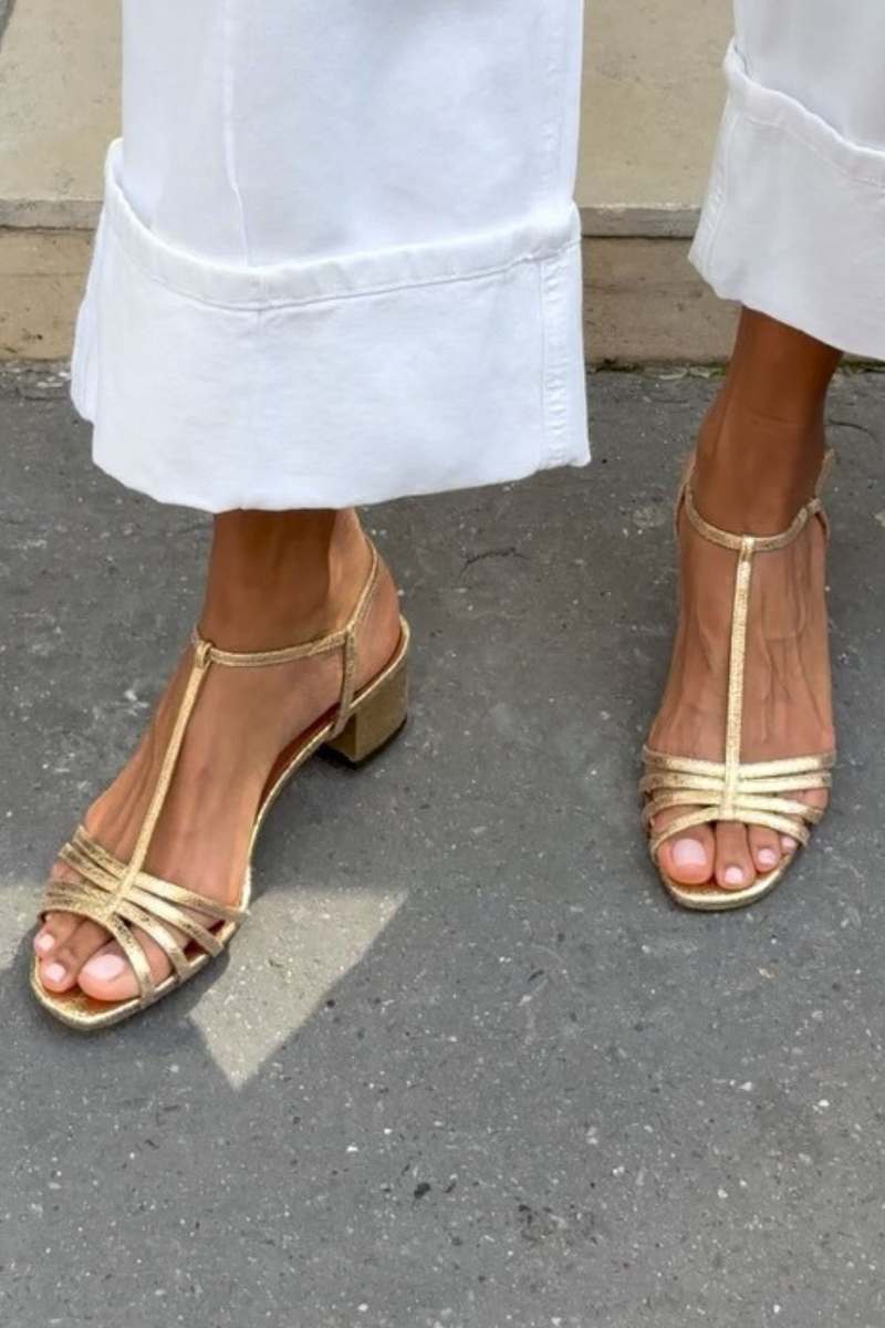 ALLEGRA™ - GOLDEN LOW-HEEL SANDALS