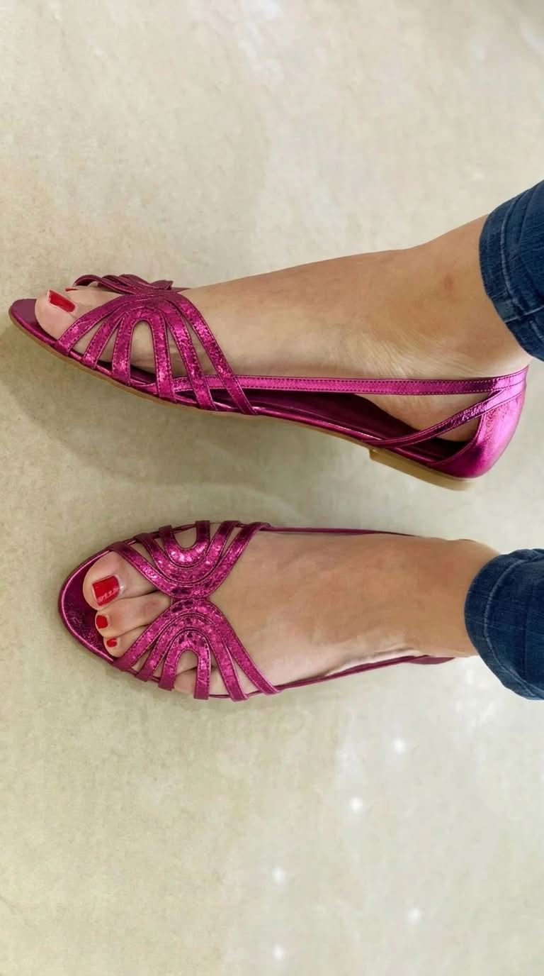 ELEONORA™ - GOLDEN STRAPPY SANDALS