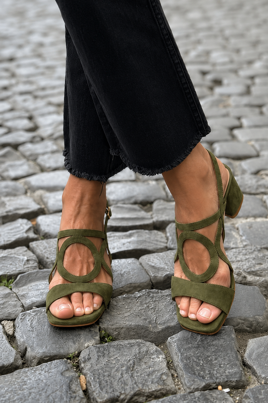 VALENTINA™ - VIBRANT LOW-HEEL SANDALS