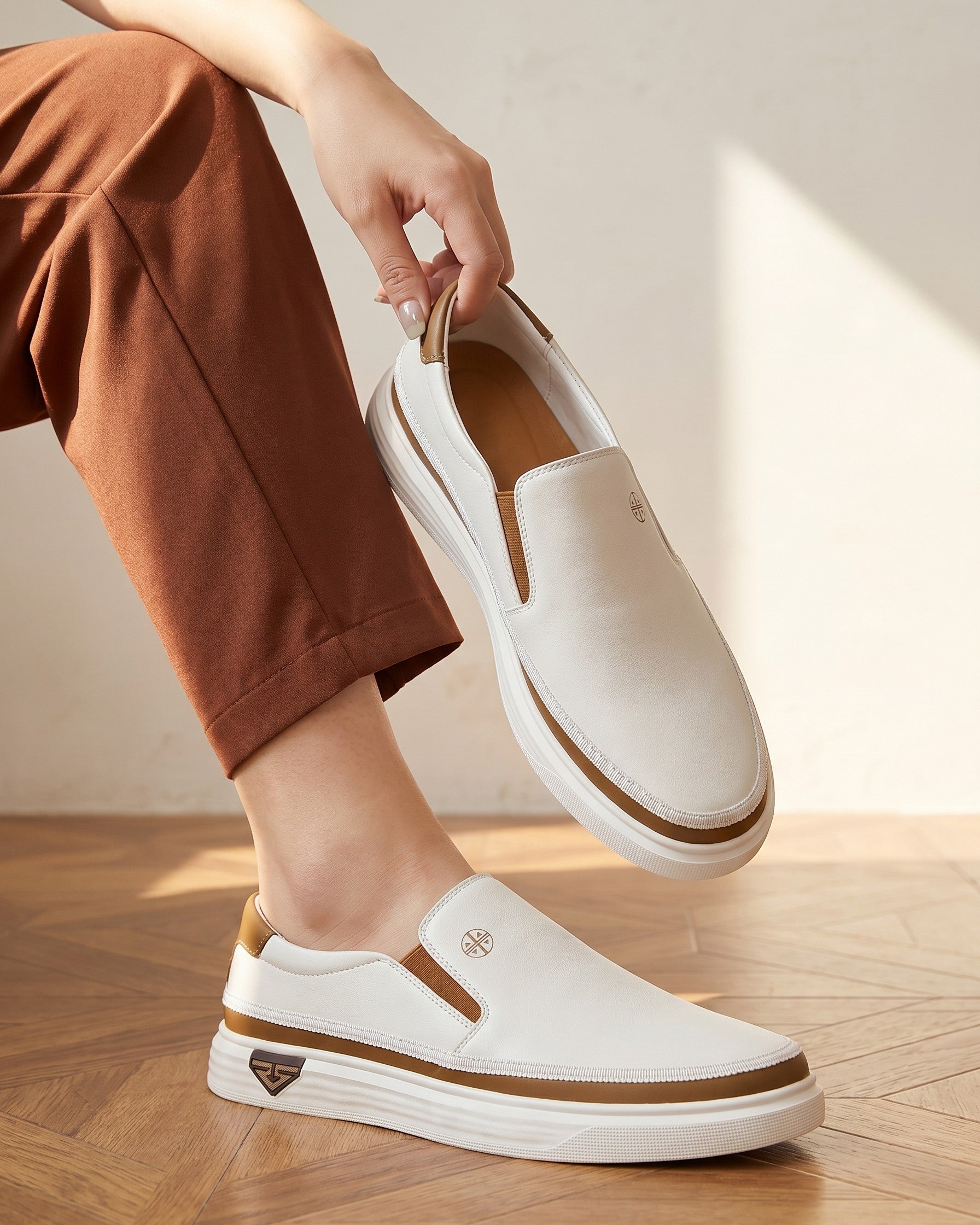 ALESSIO™ - MINIMALIST SLIP-ON SNEAKERS