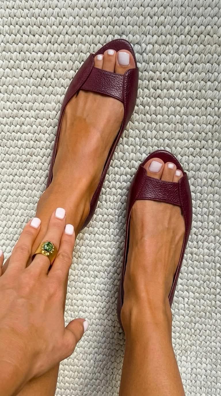 ADELINA™ - GOLDEN COMFORT FLAT SANDALS
