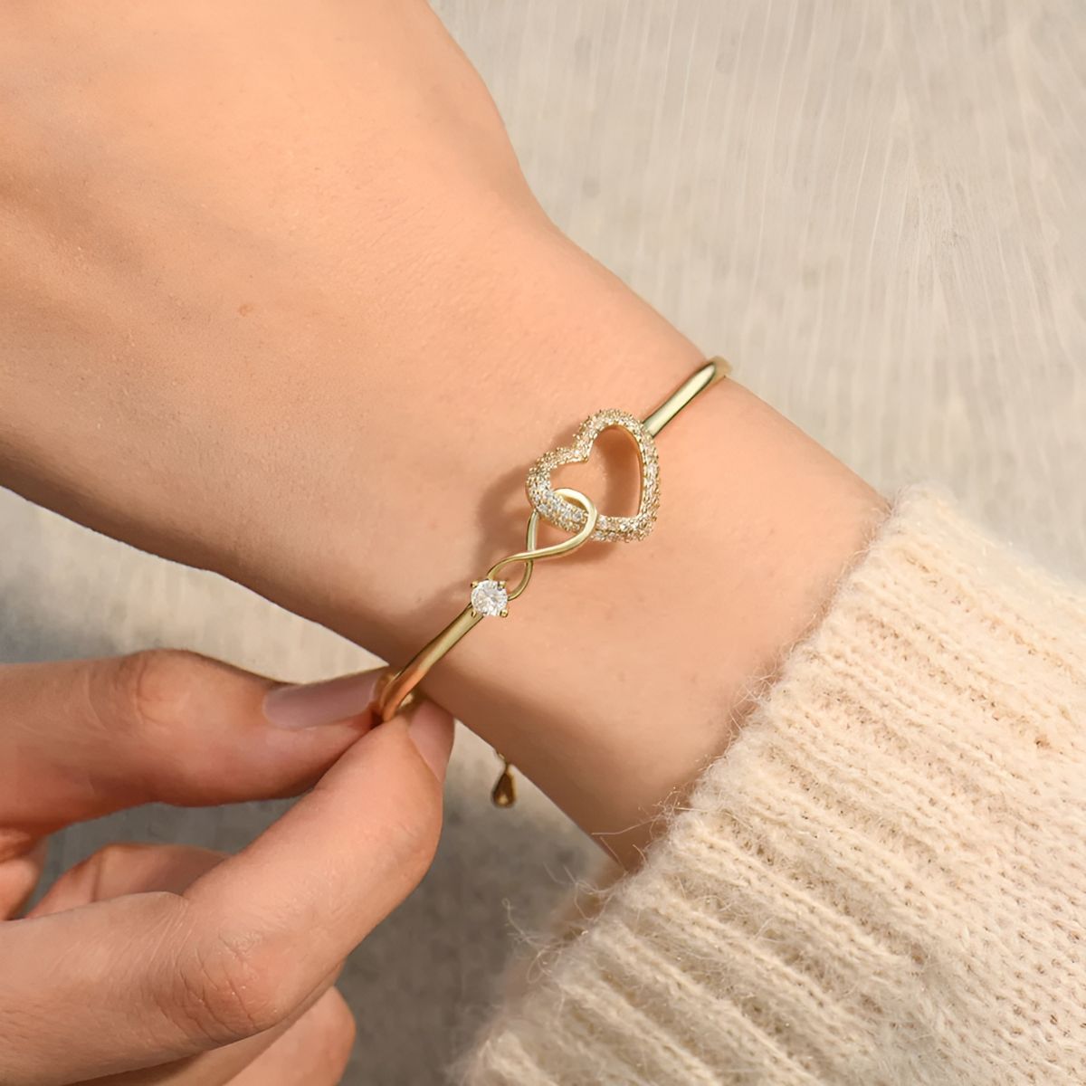 INFINALIA™ - INFINITY MOTHER-DAUGHTER BRACELET