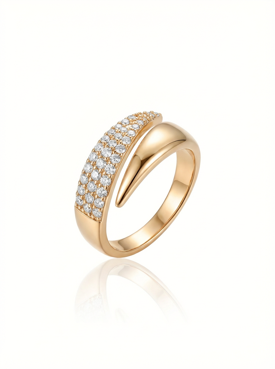 GOLDESSA™ - ELEGANT GOLD RING WITH SPARKLING STONES